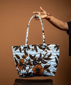 sac cabas wax motifs fleurs blanc orange